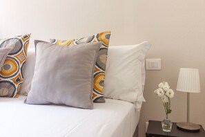 1 bedroom, iron/ironing board, travel cot, free WiFi