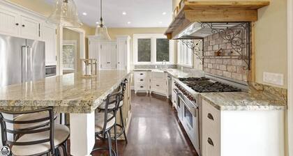 Mountain Retreat Near Pinecrest Lake- Spectacular views