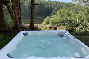 Bain à remous extérieur
