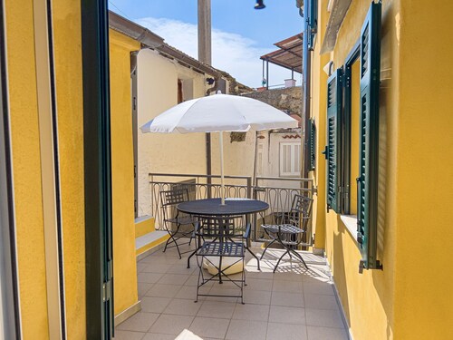 La Casetta di Emma - 2 bedrooms, 2 terraces, in a typical village