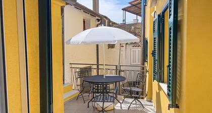 La Casetta di Emma - 2 bedrooms, 2 terraces, in a typical village