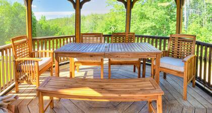Lake Winnipesauke Home for Year-Round Adventures