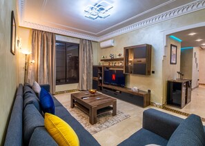 Télévision à écran plat