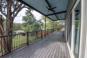 Terrace/patio - Blue Star Bungalow at Lake Whitney: Pet-Friendly Secluded Lake Retreat, Wrap Around Deck & Fire Pit (Whitney)