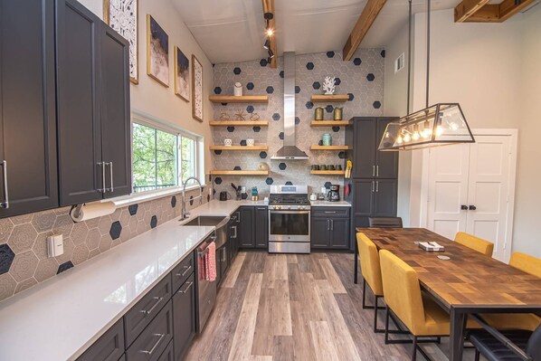 Fridge, microwave, dishwasher, coffee/tea maker