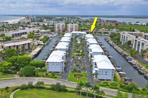 Exterior - Lovely South End, Canal Front! Walk to Beach! 2 Heated Pools & Over $150 of Free Daily Activities! (Fort Myers Beach)