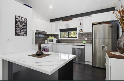 Modern 2 bedroom Unit in the beautiful Scenic Rim