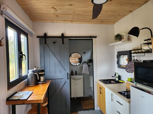 Tribunk + 1Bath Tiny Home in Mountains "Bluebird"
