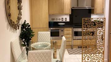 Comfort Apartment, Ensuite (2 bed in Vauxhall) | Lounge