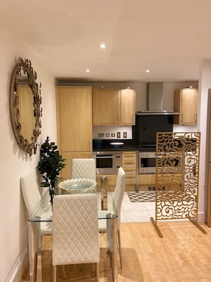 舒适公寓, 独立浴室 (2 bed in Vauxhall) | 酒廊
