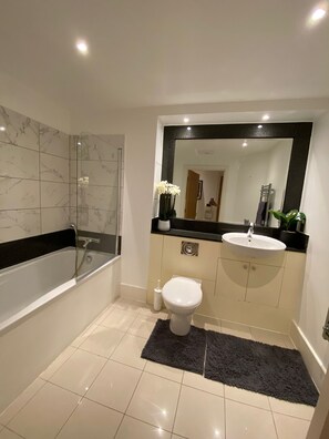 舒适公寓, 独立浴室 (2 bed in Vauxhall) | 浴室