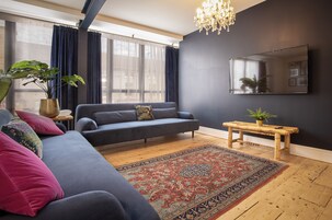 Apartment, Private Bathroom (Blueberries 1) | Lounge