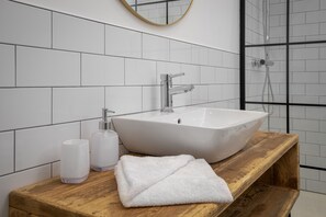 Bathroom - Blueberries Apartments by Sasco (Blackpool)