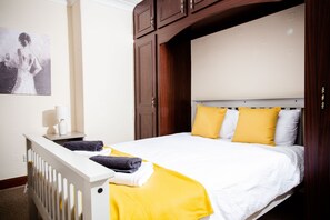 House, Shared Bathroom, Garden View | 3 bedrooms