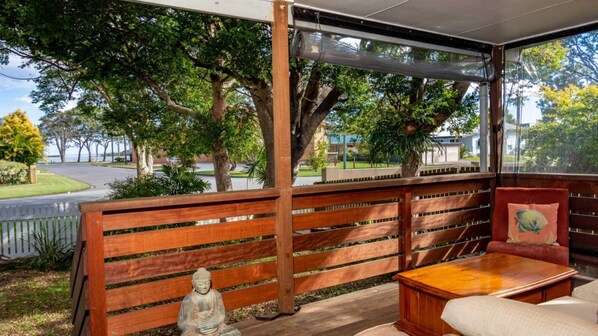 Property grounds - Pet Friendly Cottage with Waterviews (BONGAREE)
