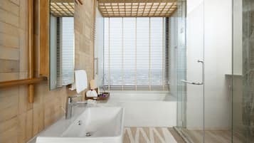Kaen Corner Suite King | View from room