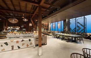 Desayuno buffet diario (THB 650 por persona)