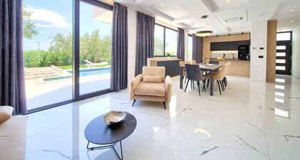 Villa Olive Garden with heated pool and sauna (Kvarner - KorniÄ)