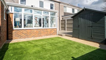 Premium House, Private Bathroom, Garden View (4 bed 2 bath house) | Garden