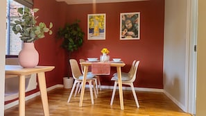 Premium House, Ensuite, Garden View (3 bed 1 bath house) | Dining - Grassmere (Horley)