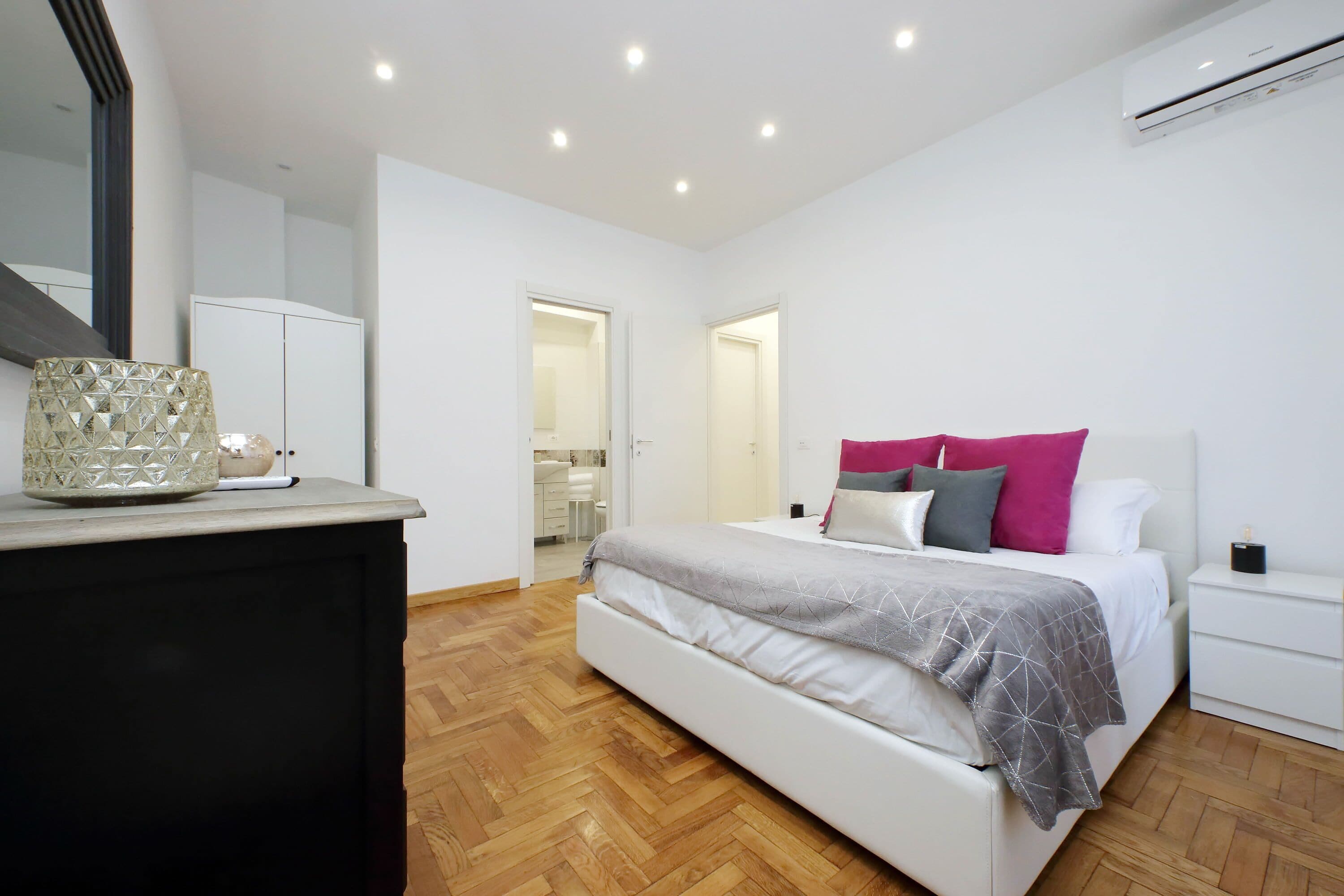 2 dormitorios, tabla de planchar con plancha, wifi y ropa de cama