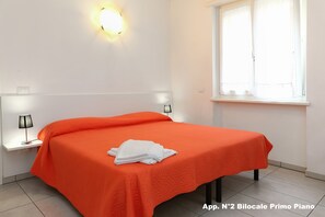 2 quartos, cofres nos quartos, berço de viagem, Wi-Fi de cortesia