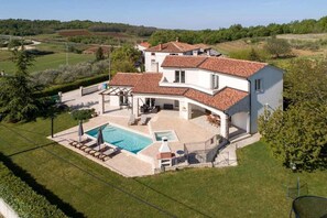 Exterior - Gorgeous villa with panoramic view and whirlpool (Vižinada)