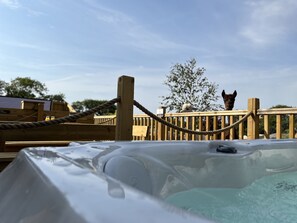 Utendørs boblebad