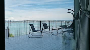 Panoramic-Apartment, Meerblick | Terrasse/Patio