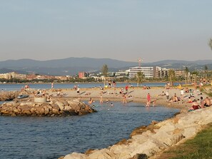 Beach nearby, 3 beach bars - Villa Molet (Koper)