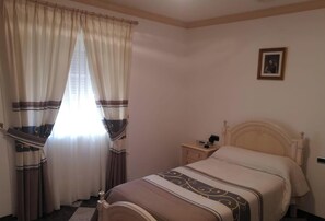 4 camere, ferro/asse da stiro, Wi-Fi gratuito, lenzuola