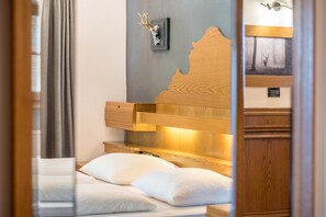 1 chambre, fer et planche à repasser, Wi-Fi gratuit, draps fournis