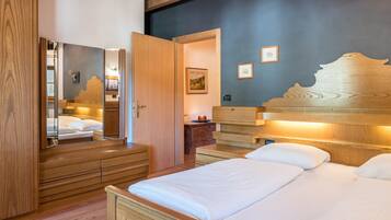 1 Schlafzimmer, BĂŒgeleisen/BĂŒgelbrett, kostenloses WLAN, BettwĂ€sche