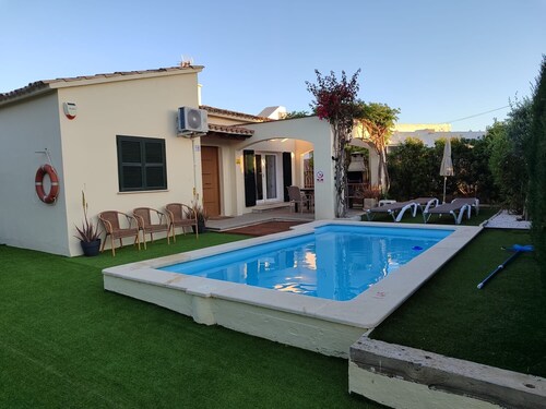 Villa 'Oleanda' mit Privatem Pool und WLAN