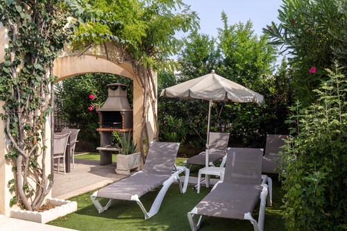 Villa 'Oleanda' with Private Pool & Wi-Fi