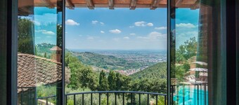 Villa Le Panteraie - villa with swimming pool between Florence and Pisa