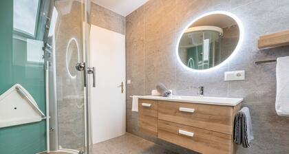 Apartment 'Alpen Living - 2nd Floor' with Mountain View, Whirlpool & Wi-Fi