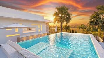 Indendørs pool, udendørs pool