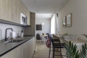Apartment, 2 Bedrooms | Private kitchen | Fridge, microwave, stovetop, dishwasher - Líbere Pamplona Yamaguchi (Pamplona)