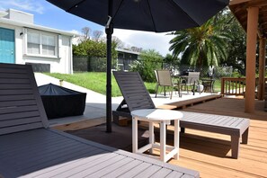 Outdoor dining - SF Kick back and Relax at Leisure Beach (Hudson)