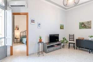 1 bedroom, iron/ironing board, bed sheets