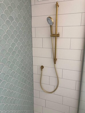 Cottage | Bathroom | Shower, hair dryer, towels - Harbourside - Luxury 2bed Cottage & Garden (Weymouth)