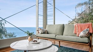 TV, fireplace - Hideaway At Wye - private with stunning views (Wye River)