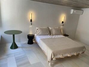 Economy Studio, 1 Queen Bed