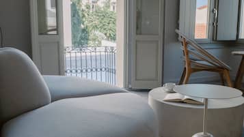 Deluxe Studio Suite
