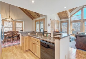 Lave-vaisselle, cafetière/bouilloire