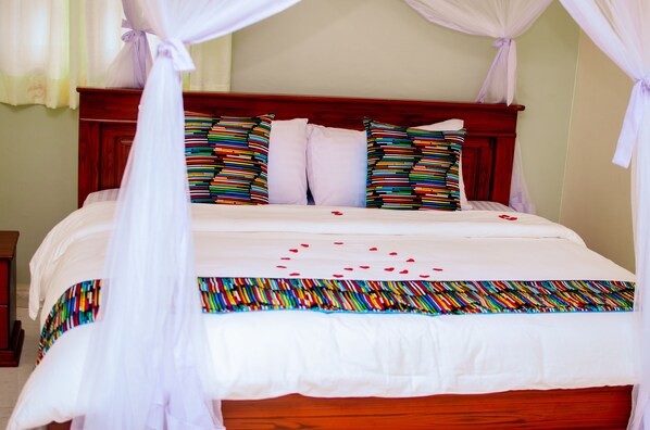 6 dormitorios, escritorio, Internet y ropa de cama