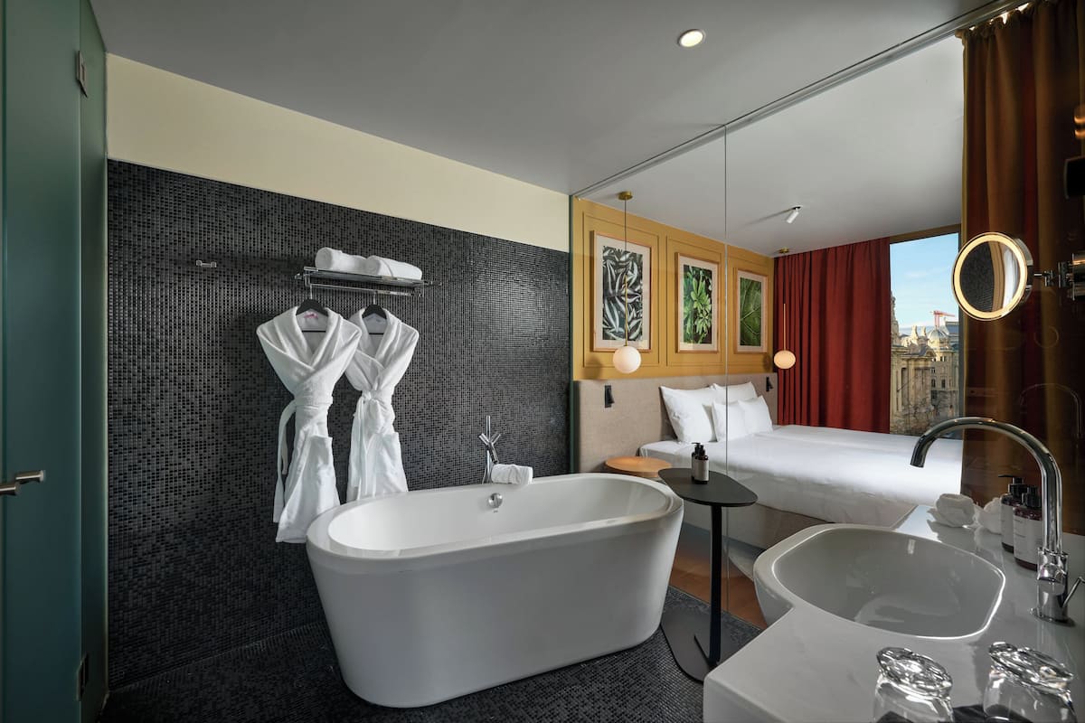 Ropa de cama de alta calidad, edredón y minibar