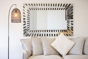 Interior - Pool house on the canal, private Jetty, Wifi (Forster)