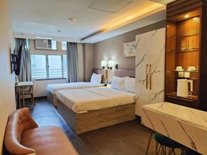 Family Room, 1 Bedroom, City View, Tower - Sunny Day Hotel (Kowloon)